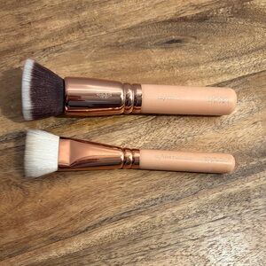 2 ZOEVA Brushes- 104/Buffer & 109/Luxe Face Paint